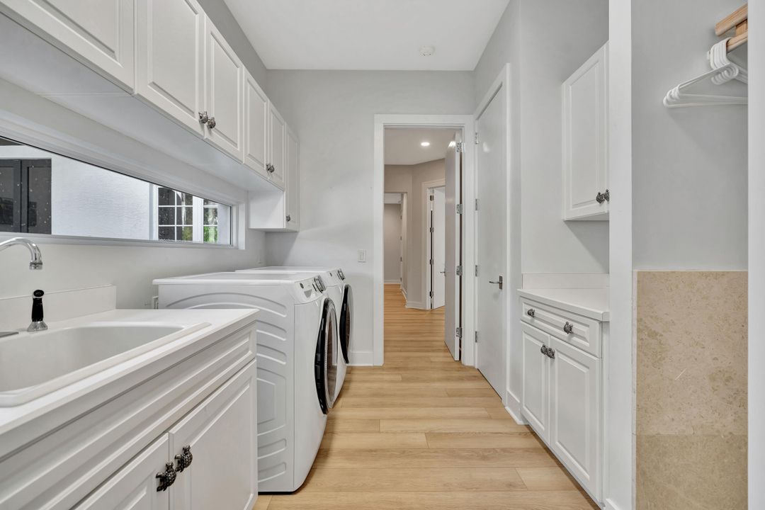 For Sale: $5,495,000 (4 beds, 5 baths, 5089 Square Feet)