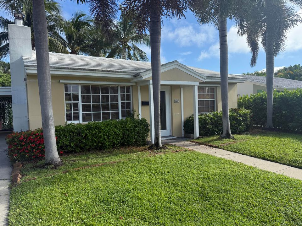 Recently Rented: $4,700 (3 beds, 2 baths, 1354 Square Feet)