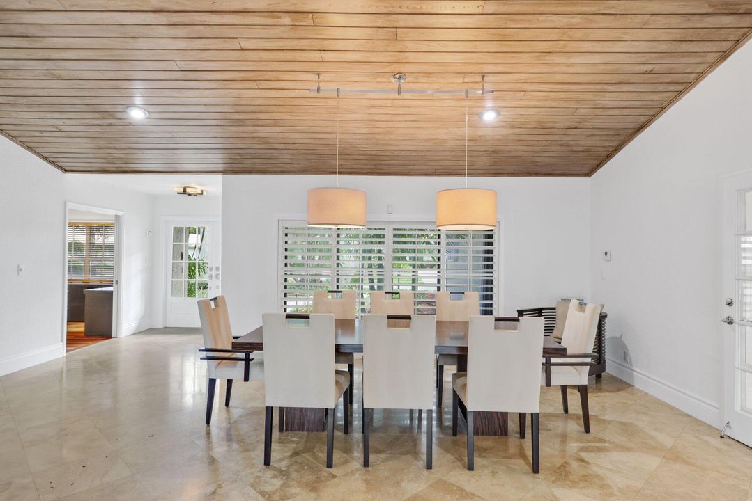 Active With Contract: $1,999,900 (4 beds, 3 baths, 3574 Square Feet)