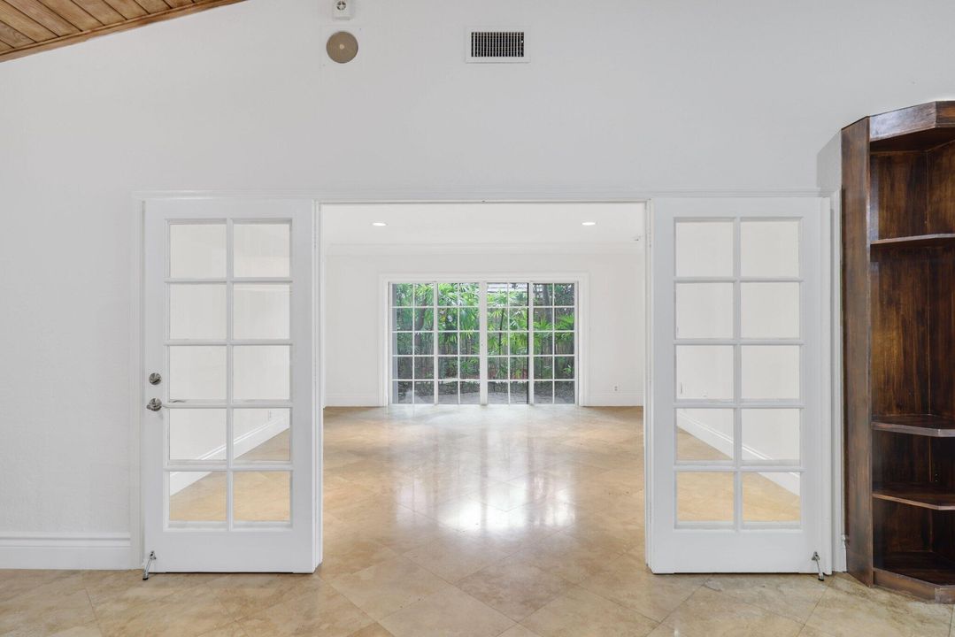 Active With Contract: $1,999,900 (4 beds, 3 baths, 3574 Square Feet)