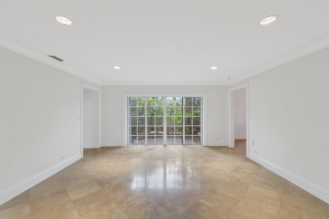 Active With Contract: $1,999,900 (4 beds, 3 baths, 3574 Square Feet)