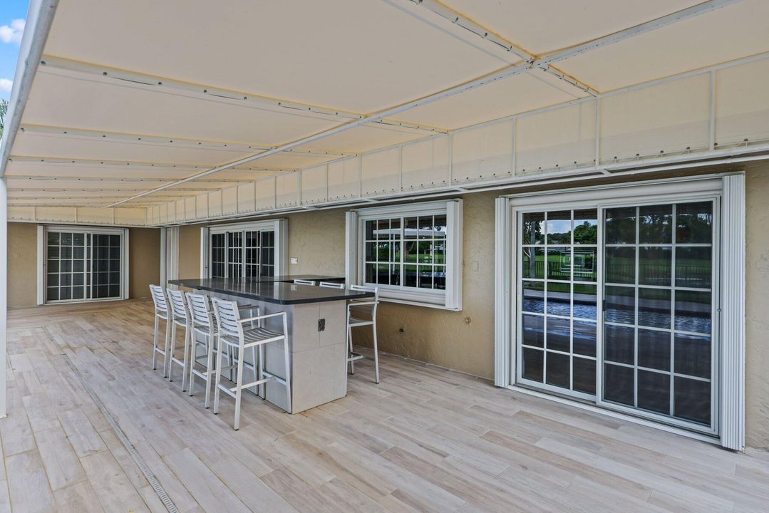 Active With Contract: $1,999,900 (4 beds, 3 baths, 3574 Square Feet)