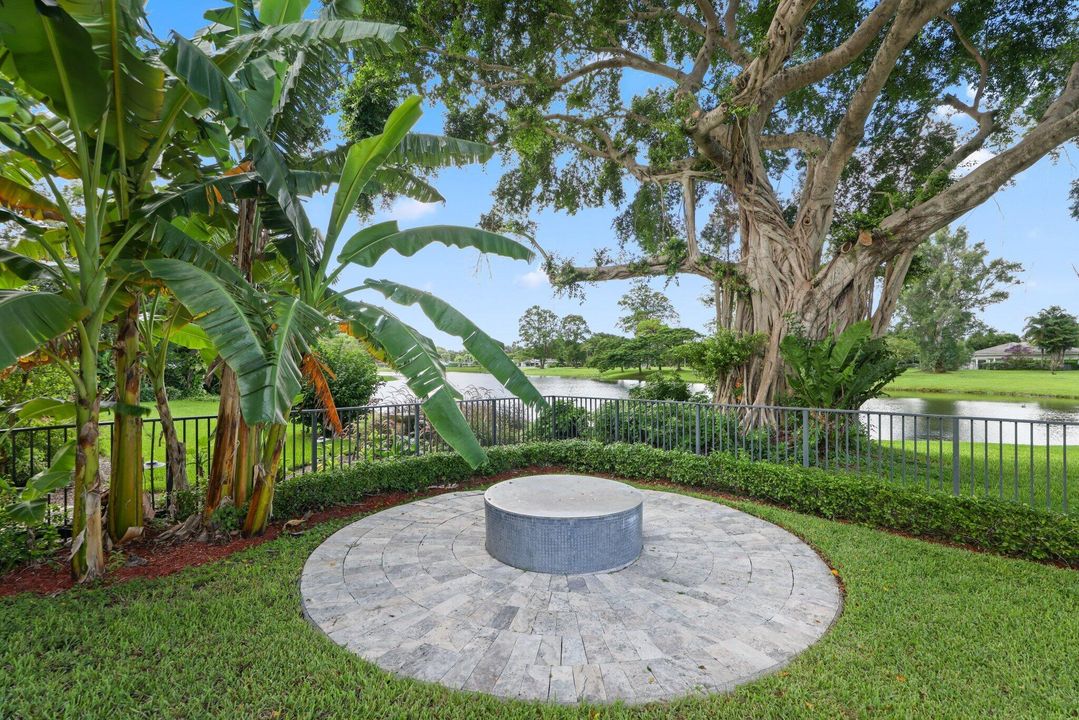 Active With Contract: $1,999,900 (4 beds, 3 baths, 3574 Square Feet)