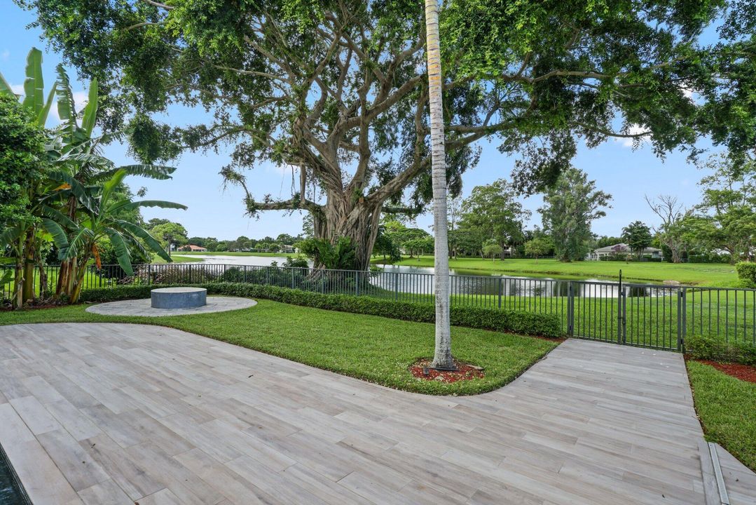 Active With Contract: $1,999,900 (4 beds, 3 baths, 3574 Square Feet)