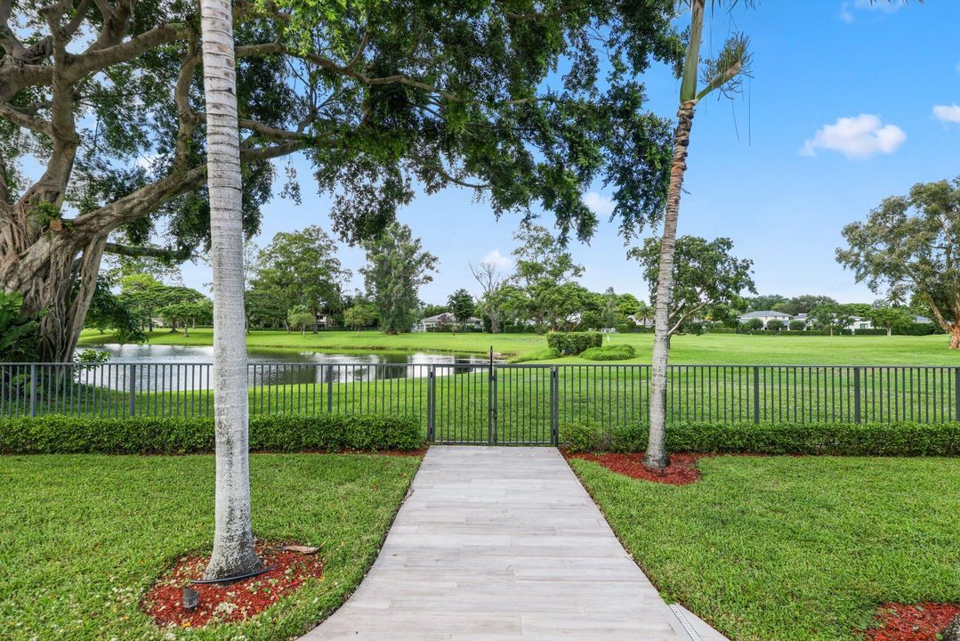 Active With Contract: $1,999,900 (4 beds, 3 baths, 3574 Square Feet)