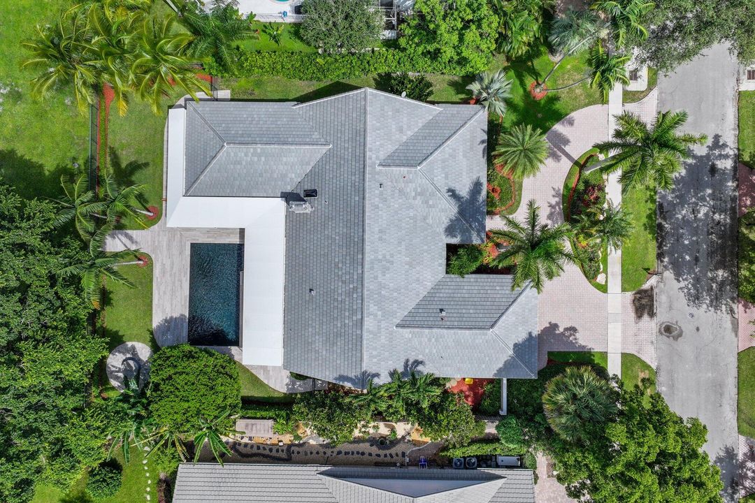 Active With Contract: $1,999,900 (4 beds, 3 baths, 3574 Square Feet)