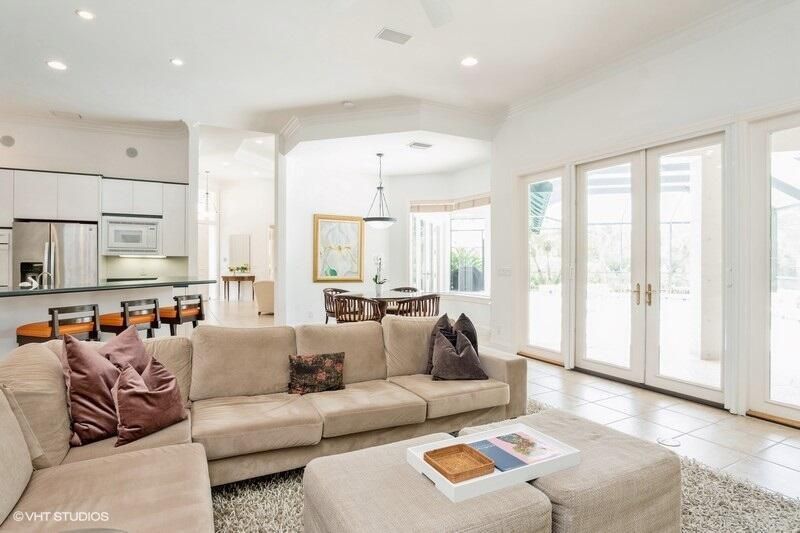 Active With Contract: $1,499,000 (3 beds, 2 baths, 3319 Square Feet)