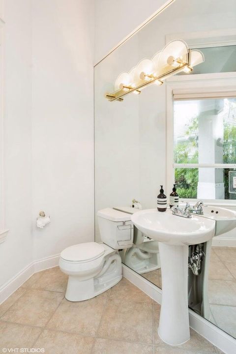 Active With Contract: $1,499,000 (3 beds, 2 baths, 3319 Square Feet)