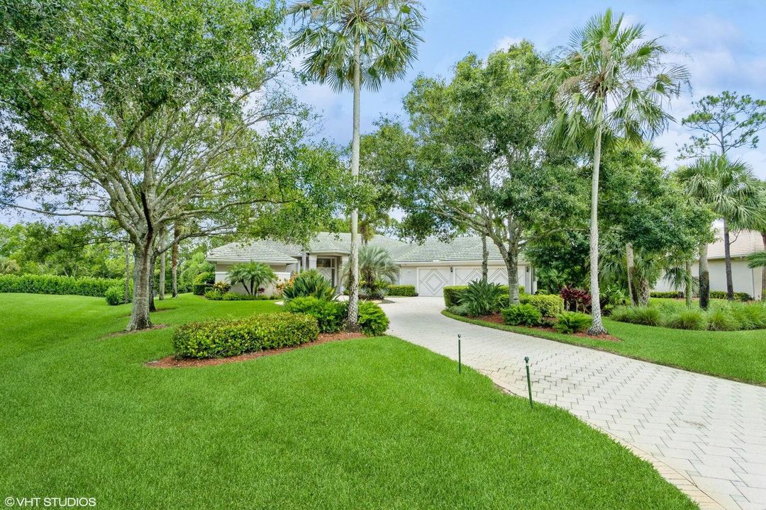 Active With Contract: $1,499,000 (3 beds, 2 baths, 3319 Square Feet)