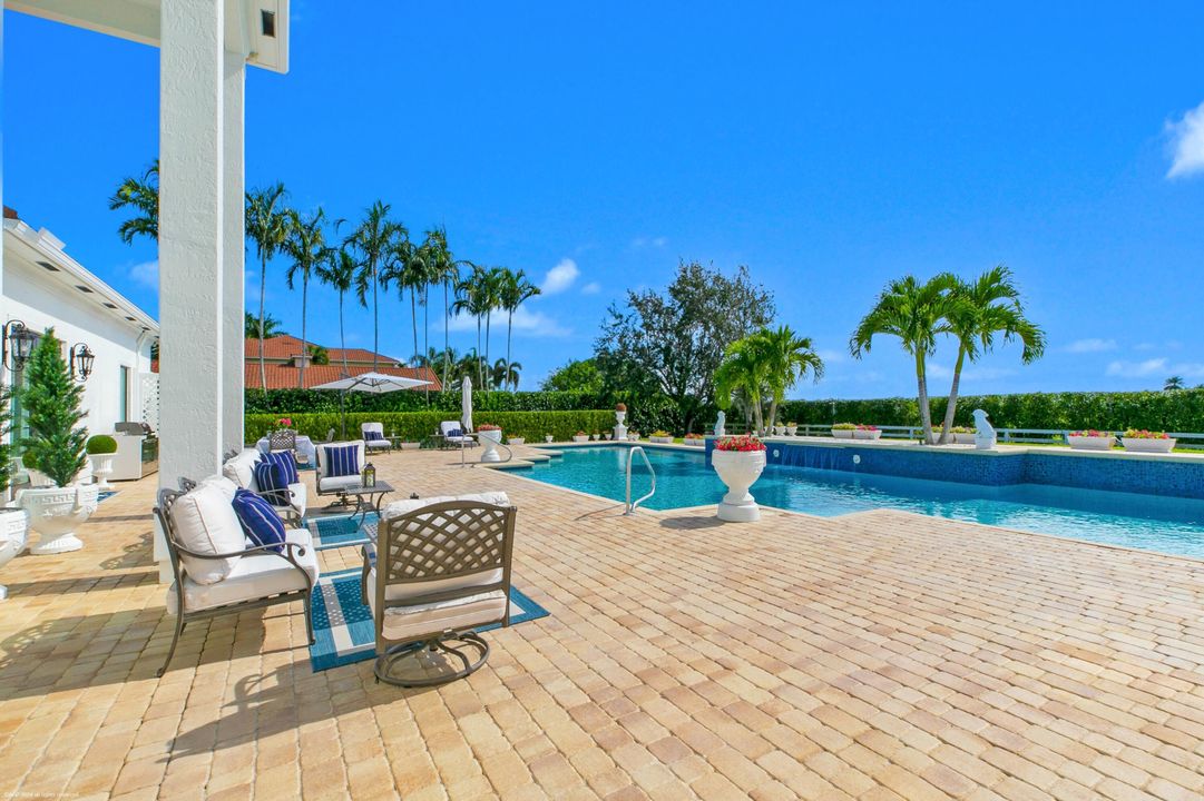 En Venta: $4,867,000 (5 camas, 4 baños, 4619 Pies cuadrados)