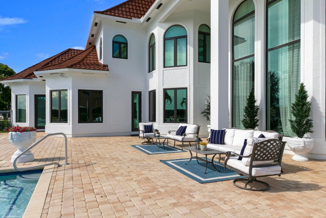 En Venta: $4,867,000 (5 camas, 4 baños, 4619 Pies cuadrados)