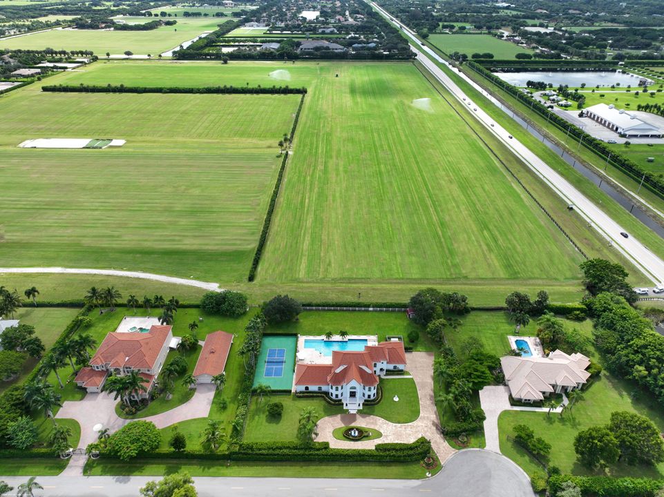 En Venta: $4,867,000 (5 camas, 4 baños, 4619 Pies cuadrados)