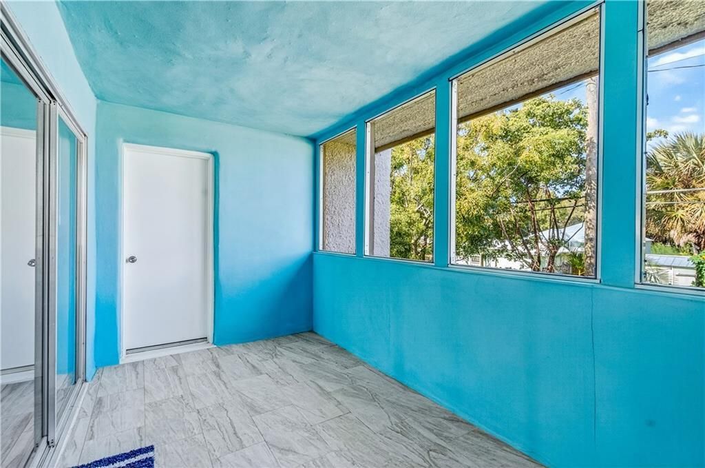 На продажу: $160,000 (2 спален, 2 ванн, 1272 Квадратных фут)