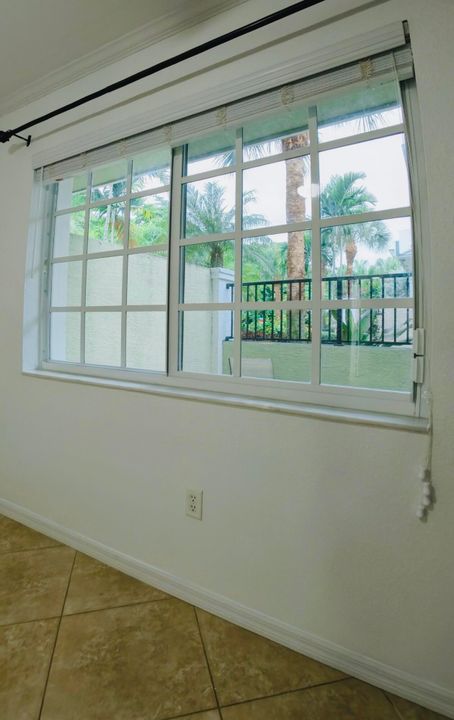 出租: $3,450 (2 贝兹, 2 浴室, 1200 平方英尺)