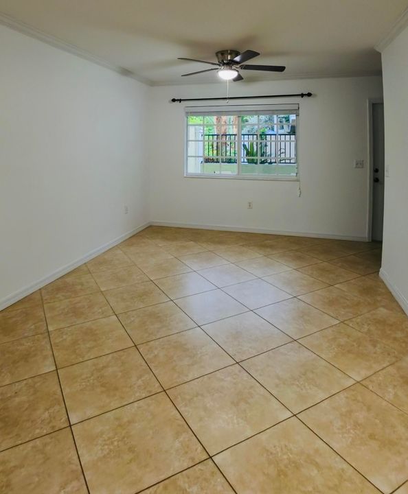 出租: $3,450 (2 贝兹, 2 浴室, 1200 平方英尺)