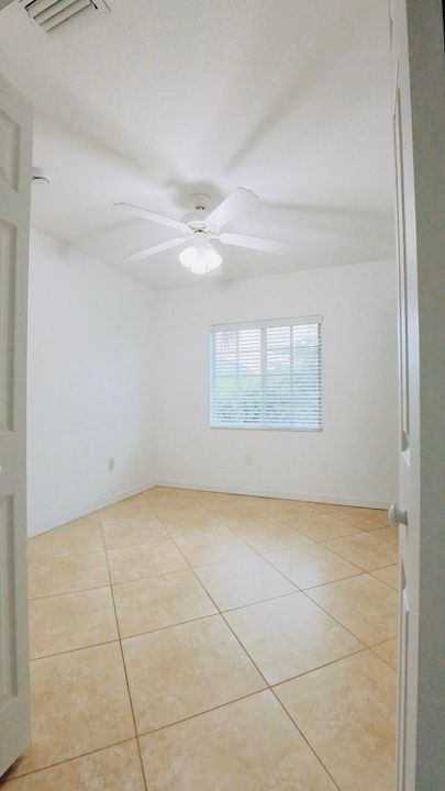 出租: $3,450 (2 贝兹, 2 浴室, 1200 平方英尺)