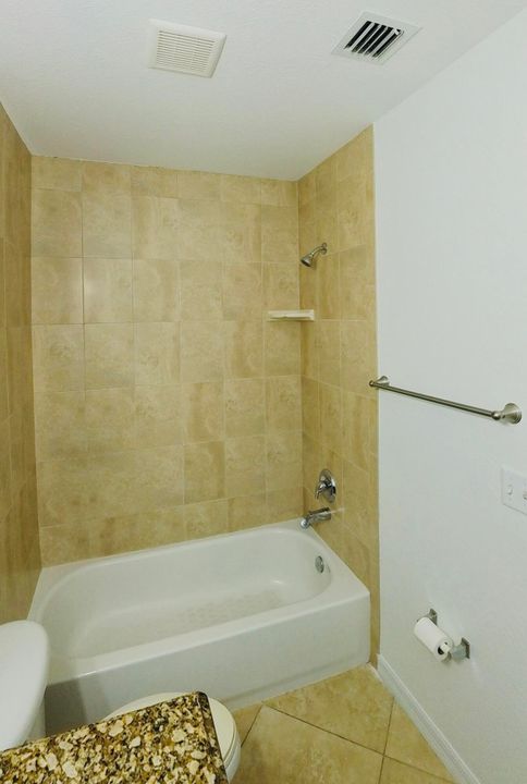 出租: $3,450 (2 贝兹, 2 浴室, 1200 平方英尺)