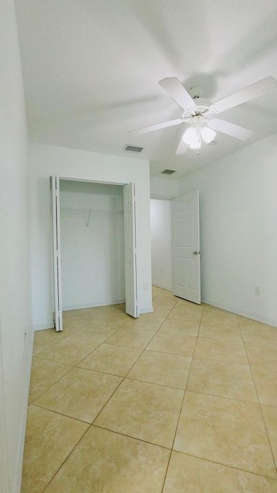 出租: $3,450 (2 贝兹, 2 浴室, 1200 平方英尺)