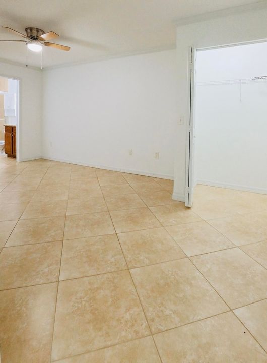 出租: $3,450 (2 贝兹, 2 浴室, 1200 平方英尺)