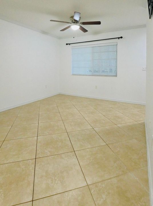 出租: $3,450 (2 贝兹, 2 浴室, 1200 平方英尺)