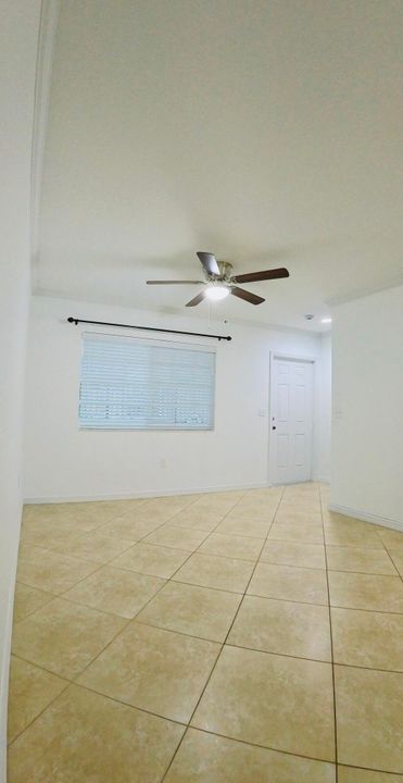 出租: $3,450 (2 贝兹, 2 浴室, 1200 平方英尺)