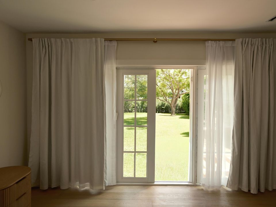 出租: $35,000 (4 贝兹, 2 浴室, 3100 平方英尺)