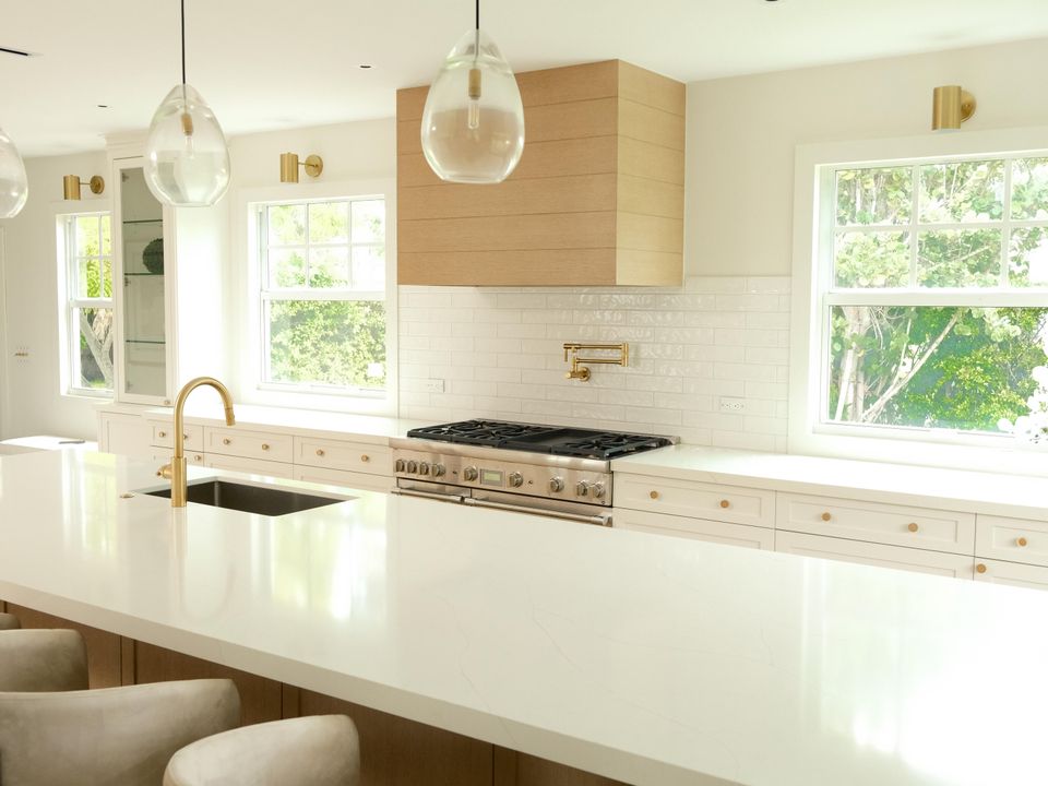 出租: $35,000 (4 贝兹, 2 浴室, 3100 平方英尺)