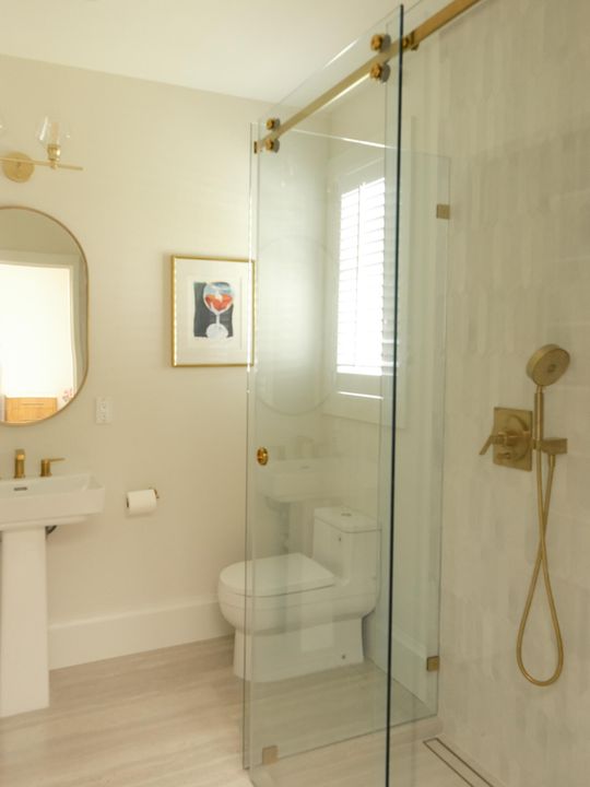 出租: $35,000 (4 贝兹, 2 浴室, 3100 平方英尺)