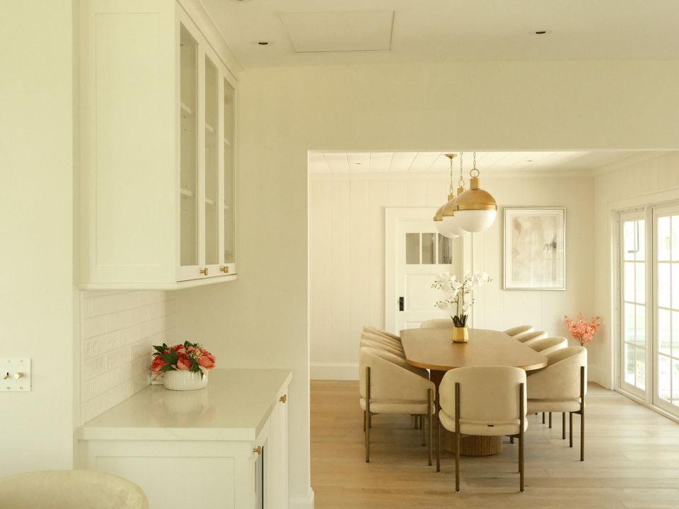 出租: $35,000 (4 贝兹, 2 浴室, 3100 平方英尺)