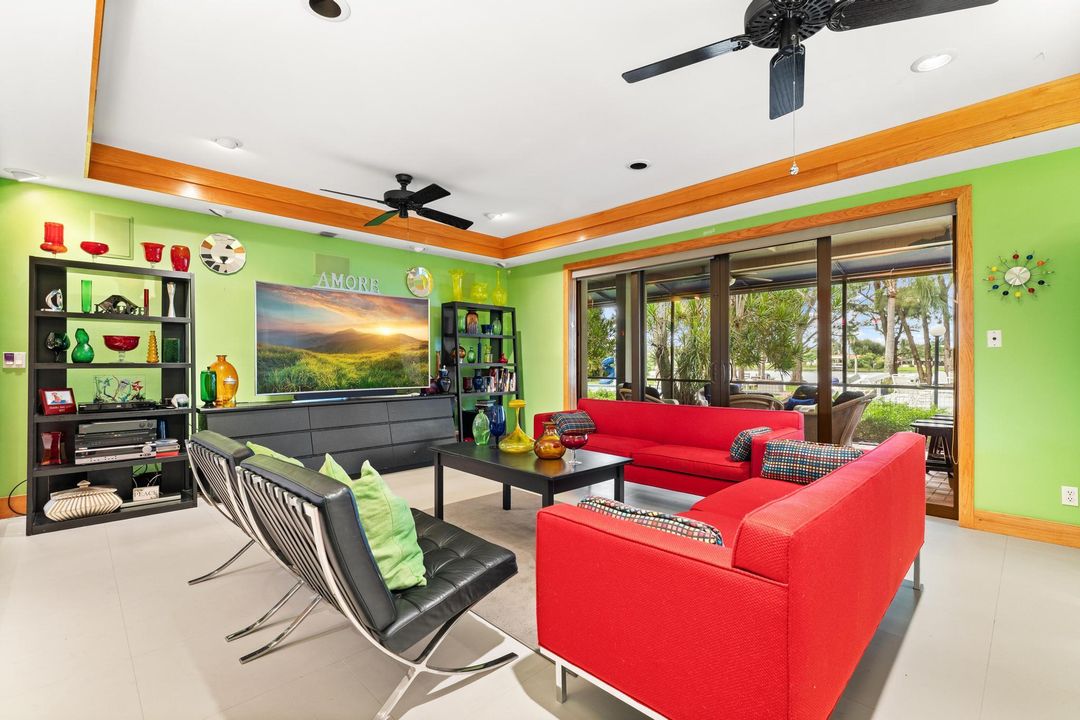 待售: $5,250,000 (6 贝兹, 4 浴室, 4302 平方英尺)