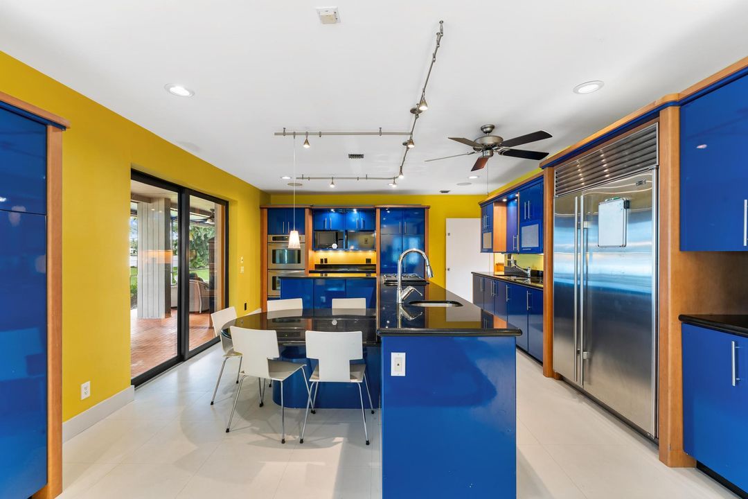 待售: $5,250,000 (6 贝兹, 4 浴室, 4302 平方英尺)