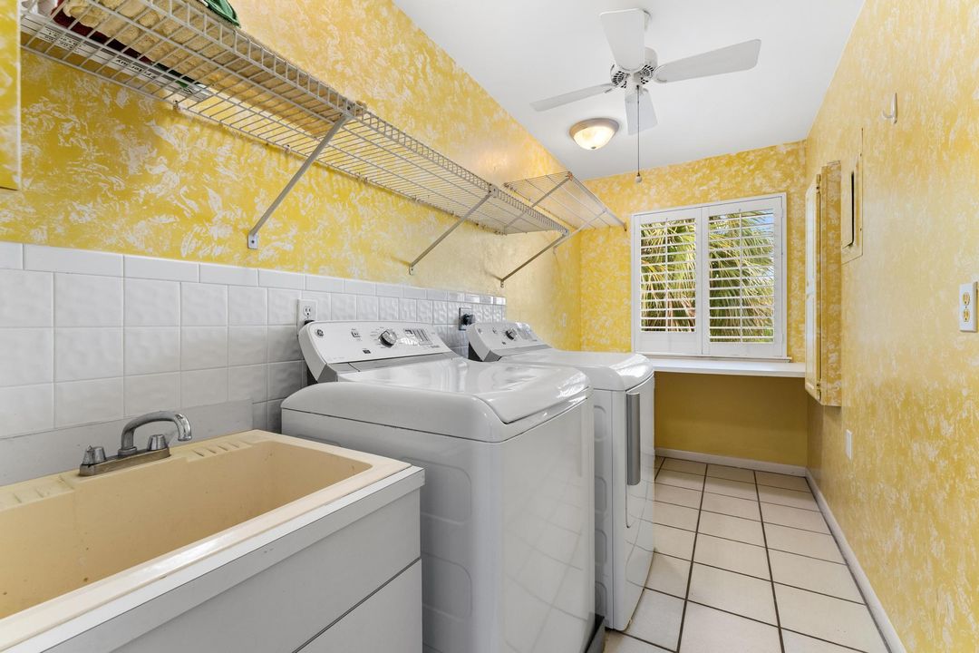 待售: $5,250,000 (6 贝兹, 4 浴室, 4302 平方英尺)