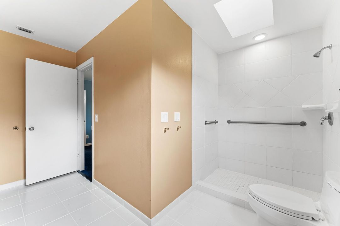 待售: $5,250,000 (6 贝兹, 4 浴室, 4302 平方英尺)