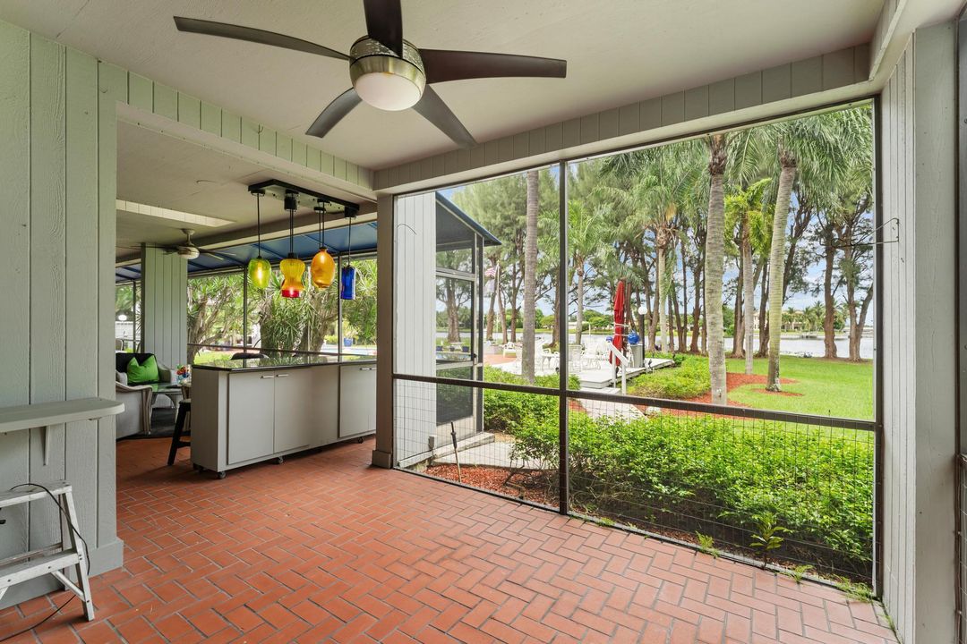 待售: $5,250,000 (6 贝兹, 4 浴室, 4302 平方英尺)