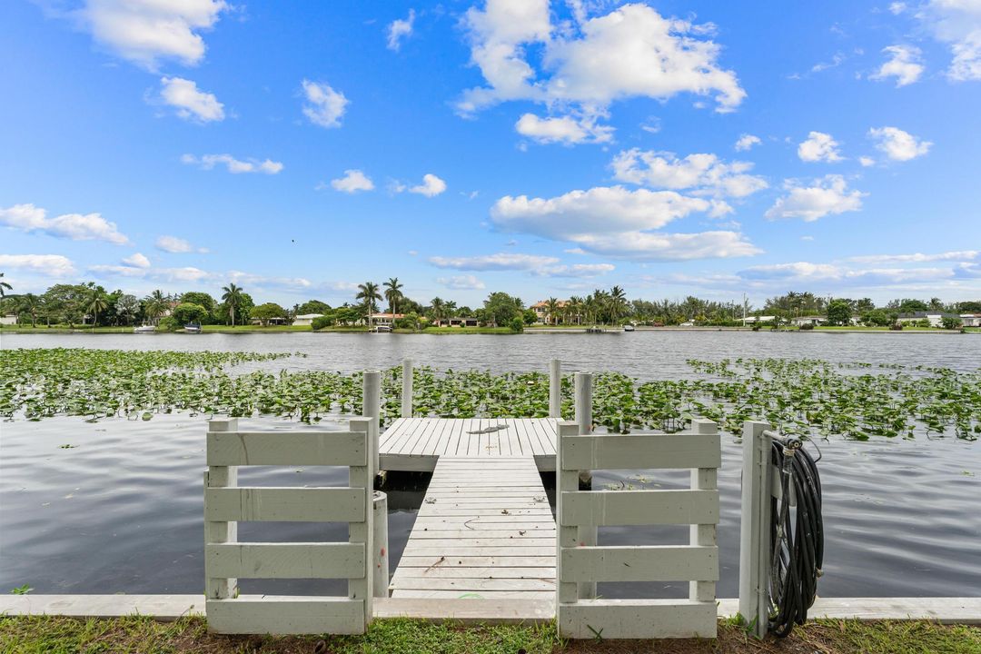 待售: $5,250,000 (6 贝兹, 4 浴室, 4302 平方英尺)