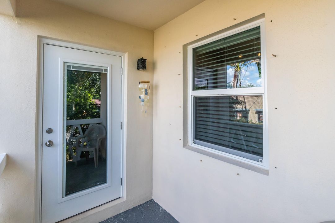 Под контрактом: $2,300 (2 спален, 2 ванн, 989 Квадратных фут)