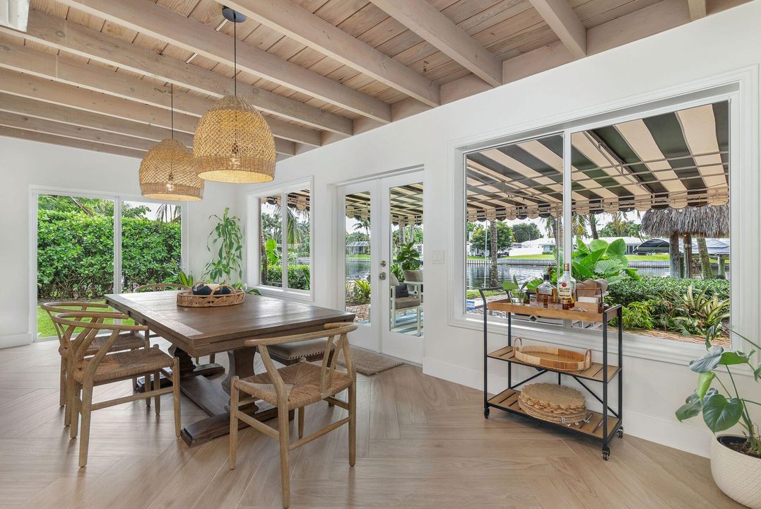 Active With Contract: $7,990 (3 beds, 3 baths, 2300 Square Feet)