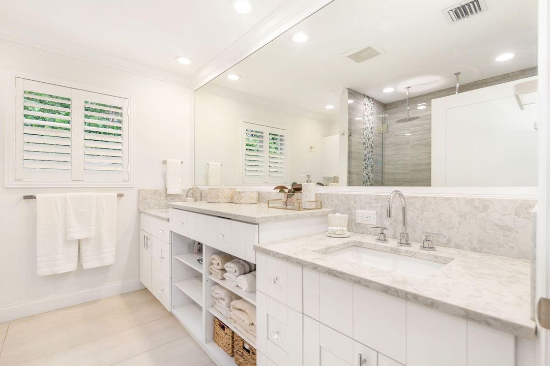 Active With Contract: $7,990 (3 beds, 3 baths, 2300 Square Feet)