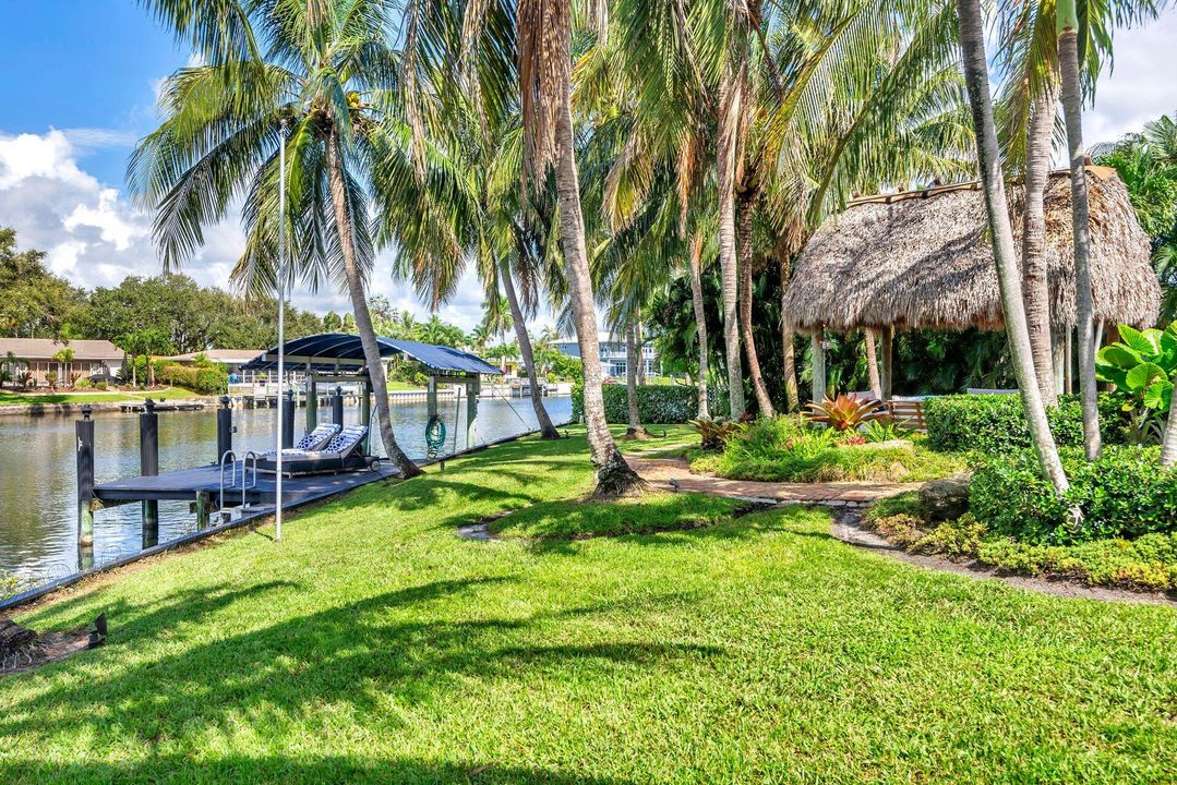 Active With Contract: $7,990 (3 beds, 3 baths, 2300 Square Feet)