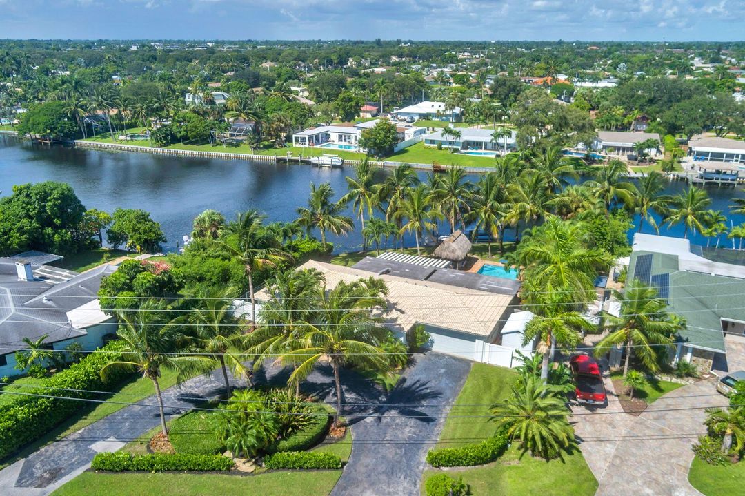 Active With Contract: $7,990 (3 beds, 3 baths, 2300 Square Feet)