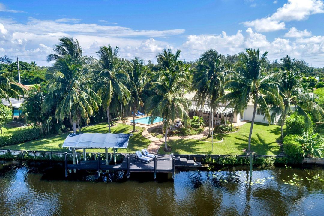 Active With Contract: $7,990 (3 beds, 3 baths, 2300 Square Feet)