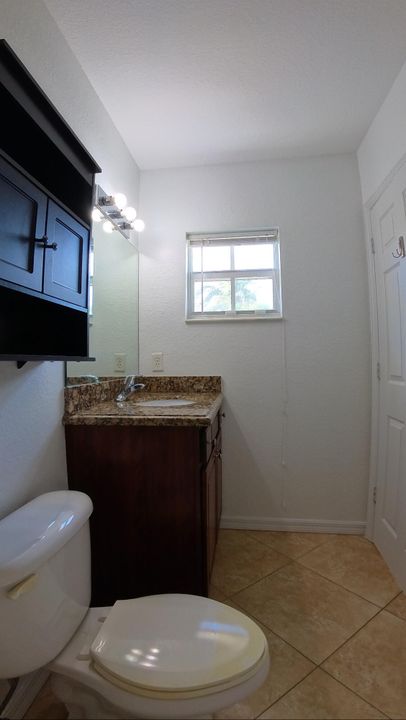 出租: $3,450 (2 贝兹, 2 浴室, 1200 平方英尺)