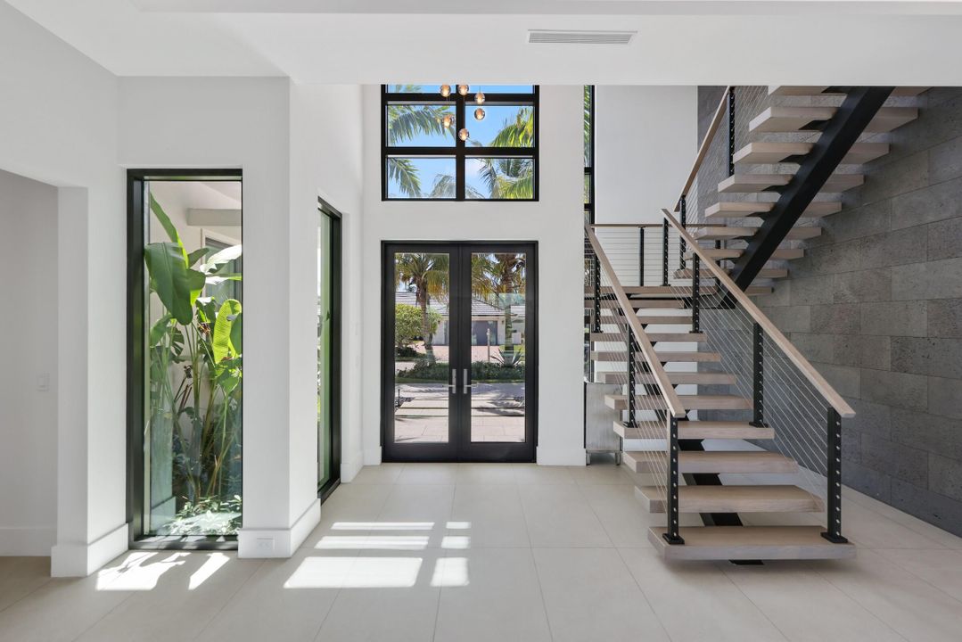 待售: $5,695,000 (6 贝兹, 6 浴室, 4507 平方英尺)