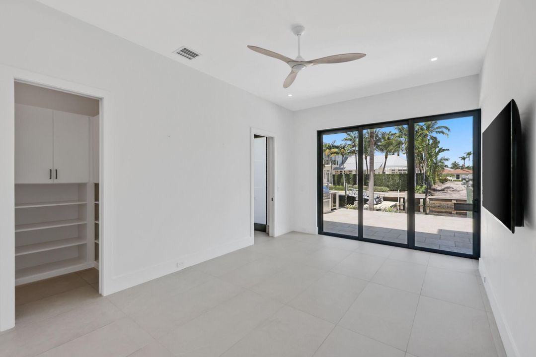 待售: $5,695,000 (6 贝兹, 6 浴室, 4507 平方英尺)