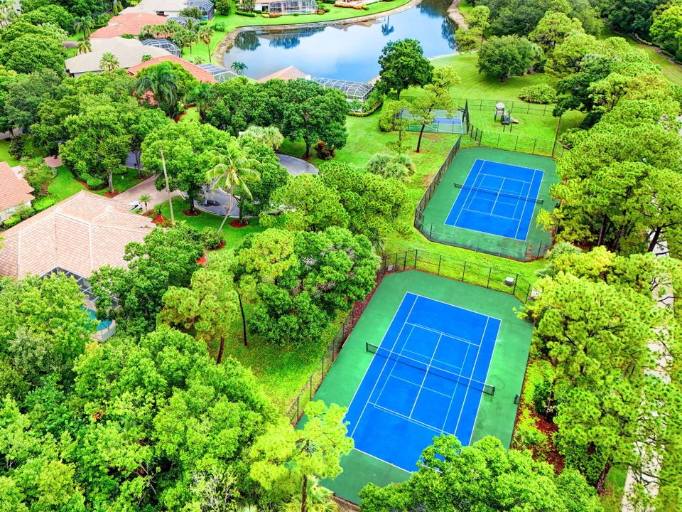 Active With Contract: $1,425,000 (4 beds, 3 baths, 2928 Square Feet)