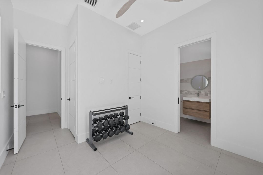 待售: $5,695,000 (6 贝兹, 6 浴室, 4507 平方英尺)