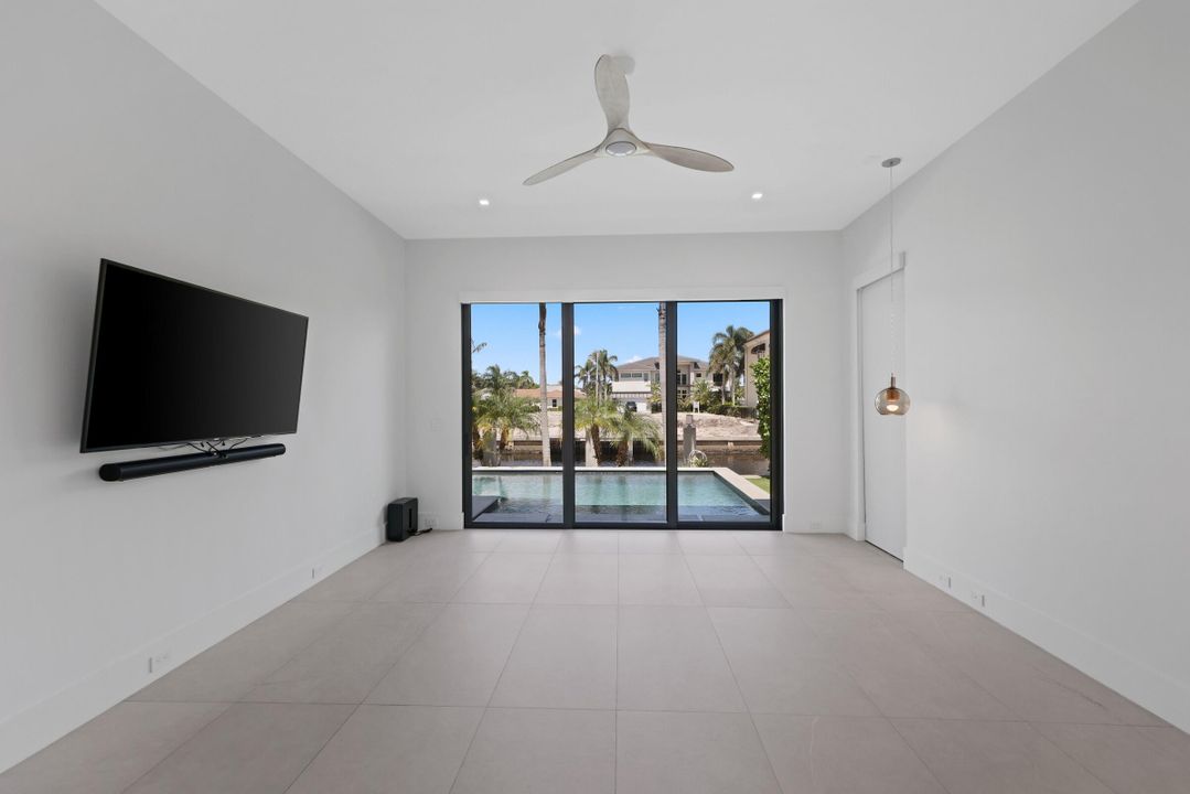 待售: $5,695,000 (6 贝兹, 6 浴室, 4507 平方英尺)