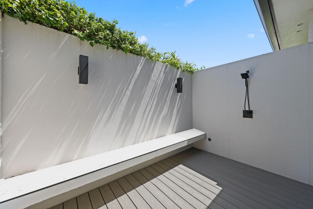 待售: $5,695,000 (6 贝兹, 6 浴室, 4507 平方英尺)