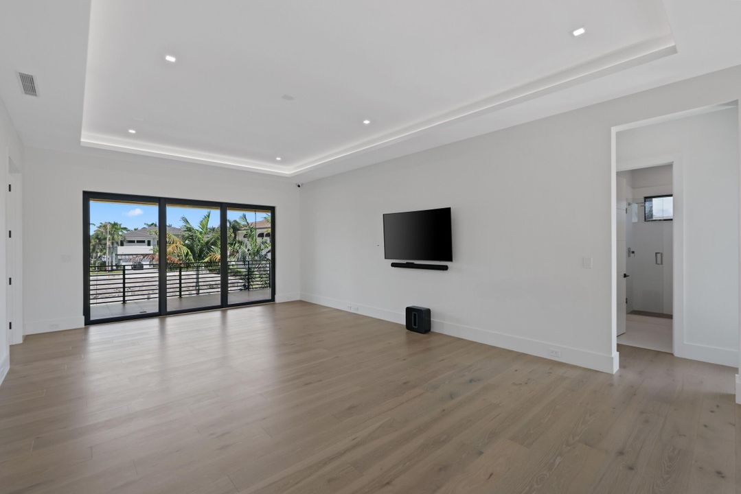 待售: $5,695,000 (6 贝兹, 6 浴室, 4507 平方英尺)