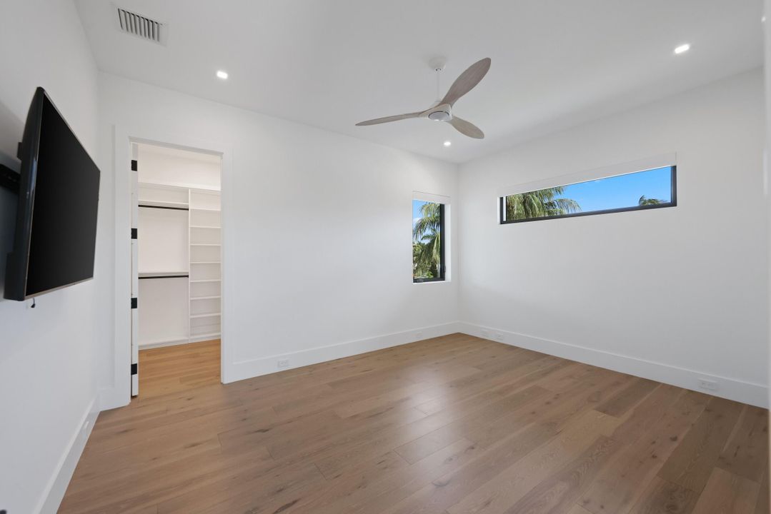 待售: $5,695,000 (6 贝兹, 6 浴室, 4507 平方英尺)